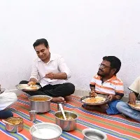 ts minister takes lunch at floride affected persons house