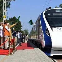 PM Modi inaugurates fourth Vande Bharat Express in Una