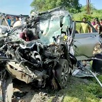 3 died on spot in a ghastly road accident