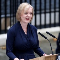 Liz Truss in danger of becoming shortest-serving UK Prime Minister