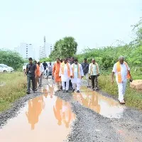 bjp ap chief somu veerraju visits viyand srm versities in rain vater in amaravati