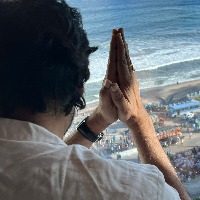 Vizag still tense, Pawan Kalyan confined to hotel