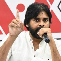 Will slap with shoe, Pawan fires on YSRCP leaders 