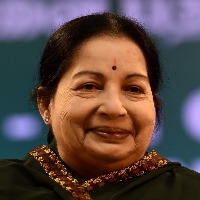 Jayalalithaa death case: Judicial commission seeks probe against Sasikala, ex-minister