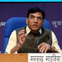 Amid emergence of new Omicron variants, Mandaviya stresses on monitoring points of entry