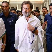 rahul gandhi visits mantralayam raghavendra swamy temple