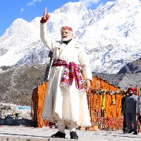 PM Narendra Modi keeps his word, dons traditional Himachali attire