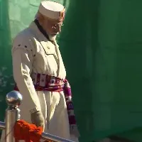 PM Modi dons traditional Himachali Chola Dora offers prayers at Kedarnath shrine