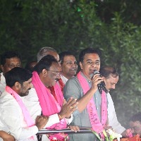 Komatireddy Rajagopal secured Rs 18,000-crore contract to join BJP: KTR