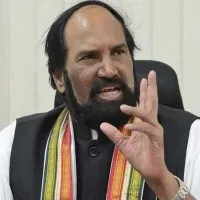 Uttam jumar reddy says aicc leaders will react on komatireddy venkat reddy comments
