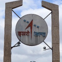 ISRO enters into commercial launch market by placing 36 'OneWeb' satellites into orbit