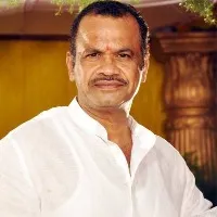 Congress high command issues show cause notice to Komatireddy Venkat Reddy