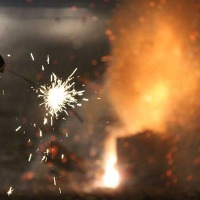 Boy dies while bursting crackers 