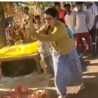 Ex IAS attacks road side vendors