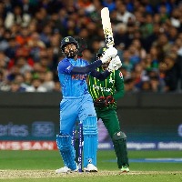 T20 World Cup: Hardik Pandya wants to play all matches; not looking at resting anyone, says Mhambrey