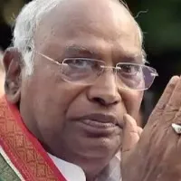 Mallikarjun Kharge takes charge as Congress president in presence of Gandhis