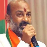 Bandi Sanjay responded on TRS MLAs Horse trading issue