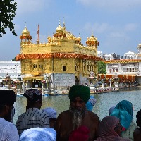 Wheelchair-bound devotee denied entry into Golden Temple