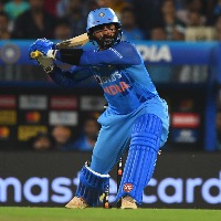 T20 World Cup: Will see how Karthik pulls up tomorrow morning before making final decision, says Dravid