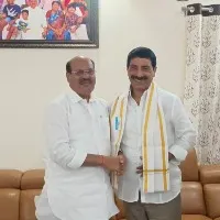 apsrtc chairman meets tsrtc chairman bajireddy in hyderabad