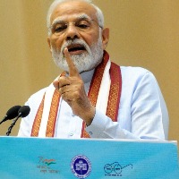 Central government aims to make Delhi a grand city with all amenities: PM