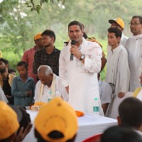 Nitish didn't allow road construction as someone hurled shoe at him 15 years ago: Prashant Kishor