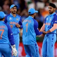 Team India beat Zimbabwe and set to face England in semis