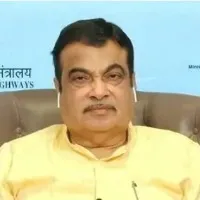 Nitin Gadkari praises Manmohan Singh