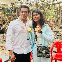 Salman Khan recreates Saathiya Yeh Tune Kya Kiya with boxer Nikhat Zareen