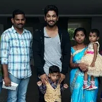 Allu Arjun donates Rs 15 Lakhs to his driver