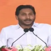 Jagan praises PM Modi in Vizag sabha