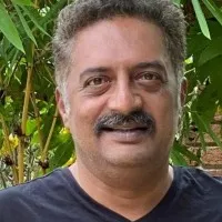 Prakash Raj says lots of people dont work with him now due to his politics They are worried people may not approve