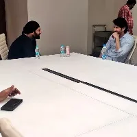 Prabhas talks to Mahesh Babu
