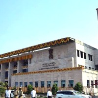 AP HC asks CID to question ex-minister in Hyderabad