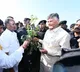 Chandrababu visits a cotton field in Kurnool distrcit