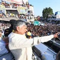Chandrababu road show in Kodumuru