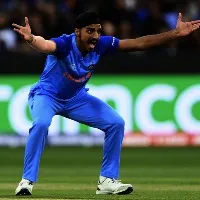 Jonty Rhodes says do not compare Arshdeep with Akram