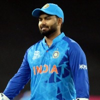 Rishabh Pant be given the opportunity to open, can go gung-ho in the powerplay: Dinesh Karthik