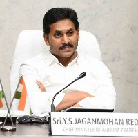 AP CM assures all help to state pilgrims injured in Kerala bus accident