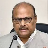 Yanamala fires on Jagan