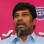The history of looting Telangana belongs to YS family says Balka Suman