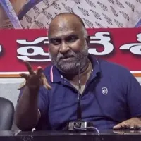 Jagga Reddy made severe allegations on YSR family members