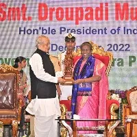 president murmu praised telugu language in her speech at poranki