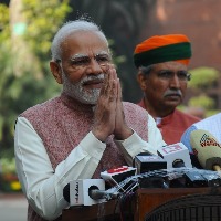 PM urges leaders to make winter session of Parliament productive