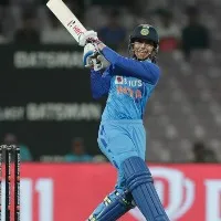 Smriti Mandhana and Richa Ghosh power India to series equaliser