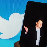 Twitter Blue is back as Musk announces to remove all legacy verified badges