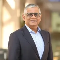 ISB dean Madan Pillutla heaps praise on Chandrababu