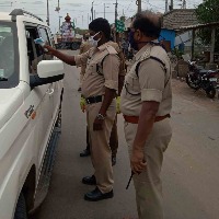 Andhra town tense after attack on TDP leader's house