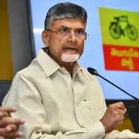 TDP Chief Chandrababu talks to injured TDP wrokers in Macherla clashes