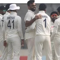 Bangladesh in troubles after Team India bowlers scalps six wickets